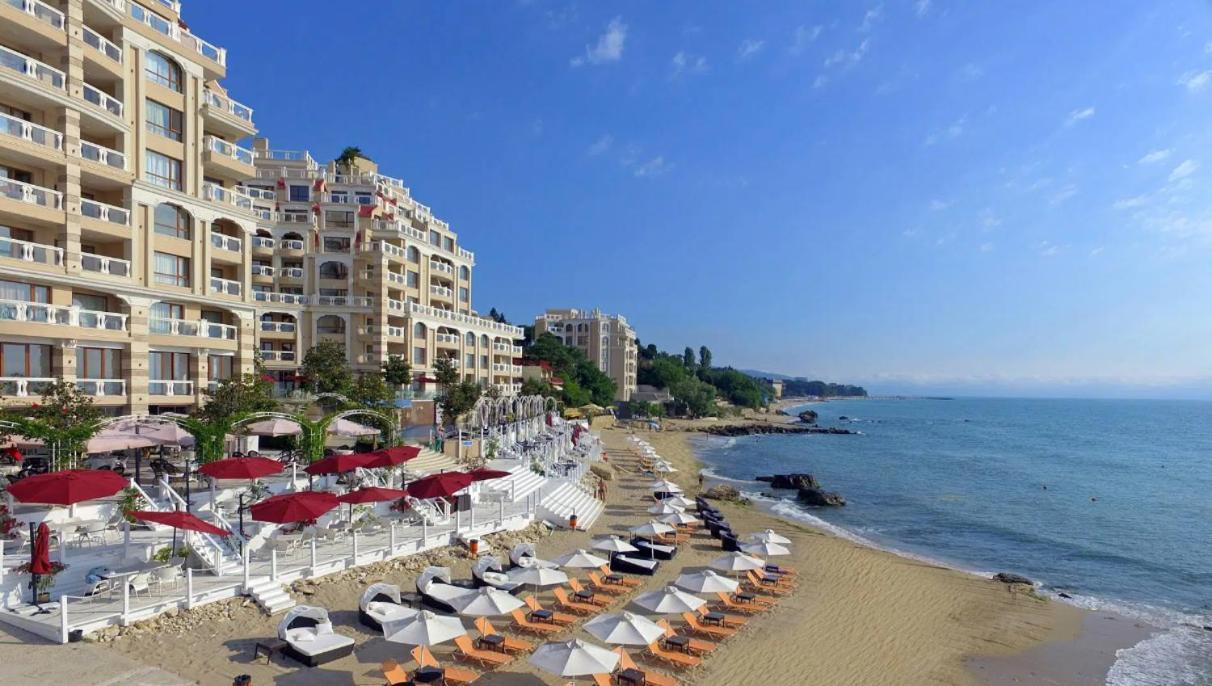 1Bd Ap In La Mer Complex Private Beach And Pool Golden Sands Εξωτερικό φωτογραφία